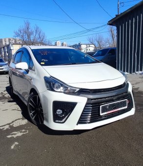 TOYOTA PRIUS ALPHA GR SPORT в г.Вилючинск