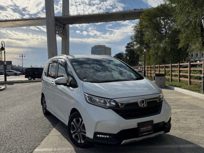 HONDA FREED+ в г.Большой Камень