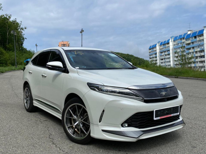 TOYOTA HARRIER в г.Чита