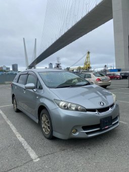 TOYOTA WISH 4WD в г.Вилючинск