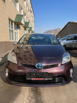 TOYOTA PRIUS в г.Владивосток
