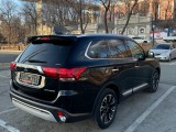 MITSUBISHI OUTLANDER 4WD  в Камчатский край 2